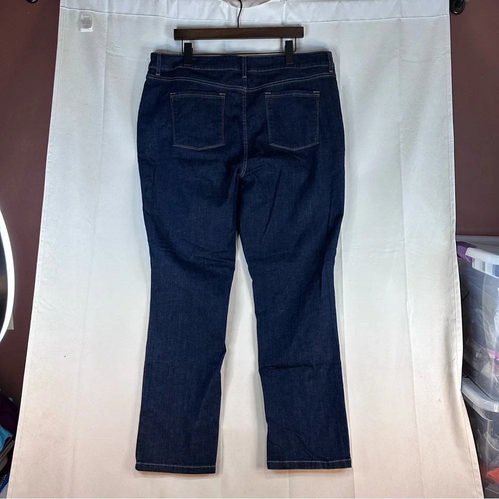 LL BEAN Women’s Size 20W Denim Jeans Classic Fit Stretch High Rise Straight Leg